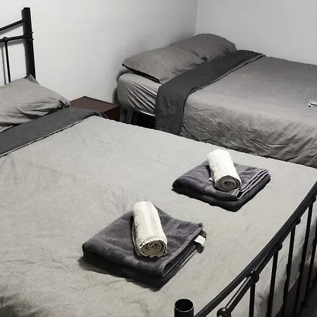 Appartement A Whole Terrace House To