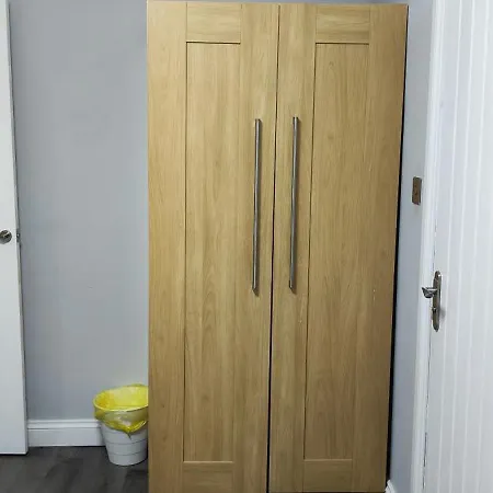 A Whole Terrace House To Appartement