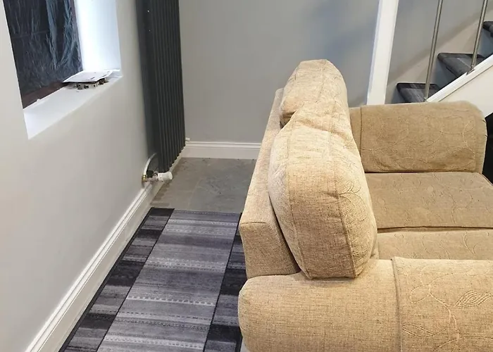 A Whole Terrace House To Apartment *