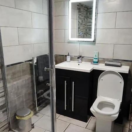 شقة A Whole Terrace House To *